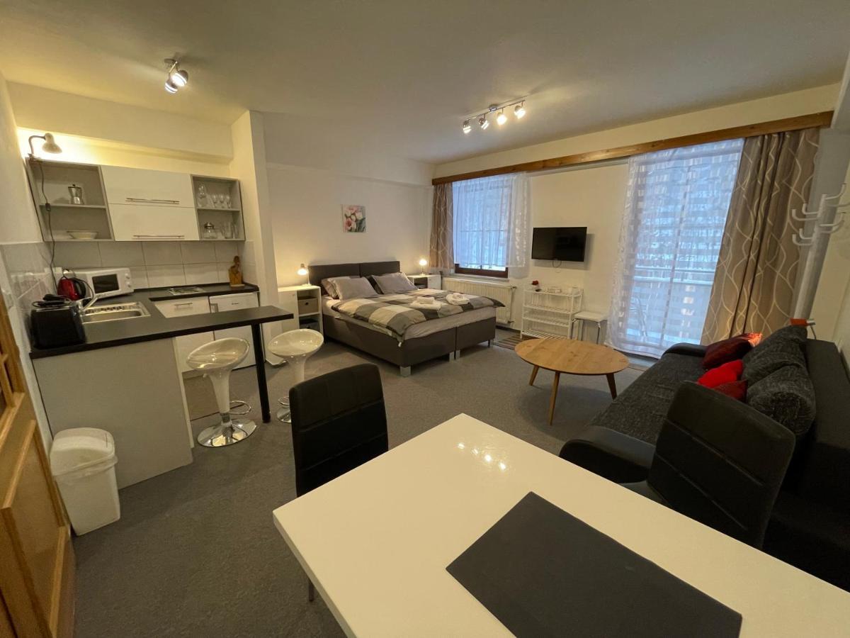 Apartmany U Posty Яхимов Экстерьер фото